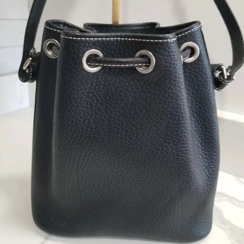 Sold! Vintage Dooney & Bourke Serena Black Pebbled Leather Drawstring Bucket Bag - Picture 6 of 9